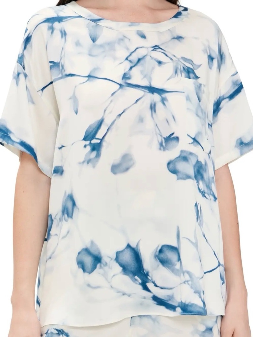 NEW Lunya Grace Dines Silk T-Shirt & Shorts PJ Set - Picture 5 of 12
